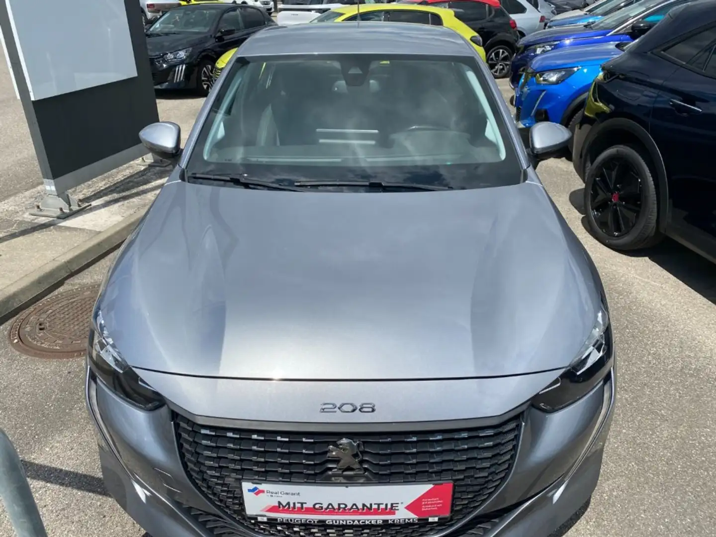 Peugeot 208 ALL PT100 EAT8 Grau - 2