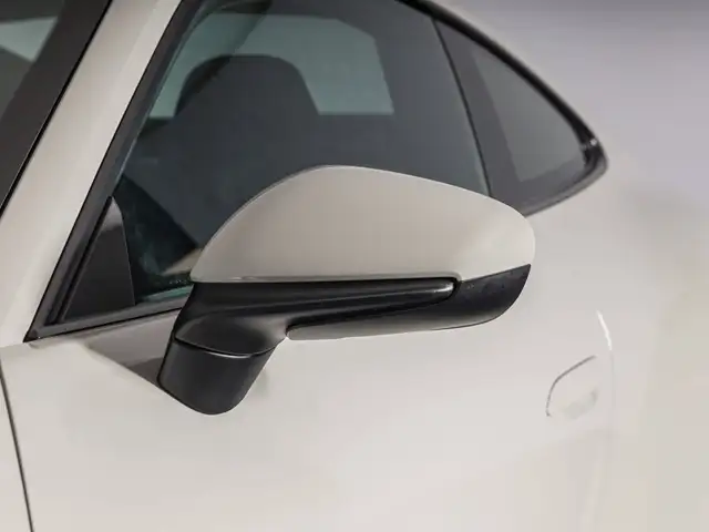 Porsche 911 view 14