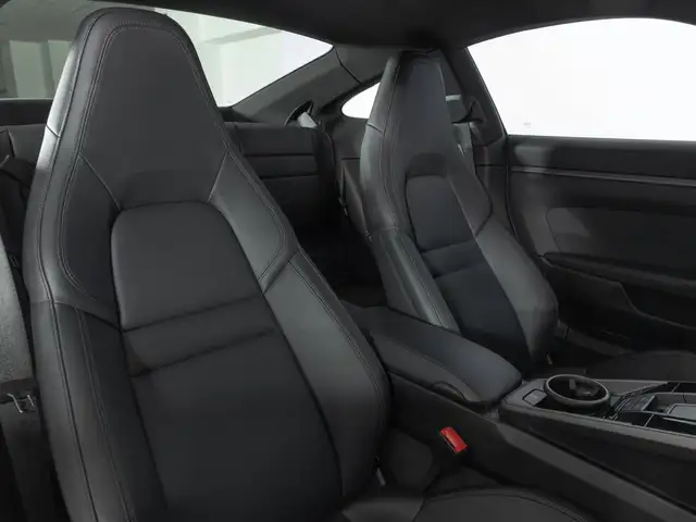 Porsche 911 view 10