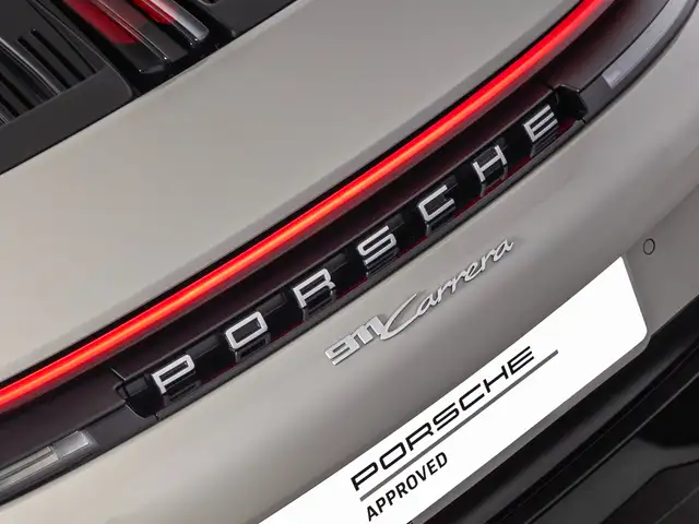 Porsche 911 view 15
