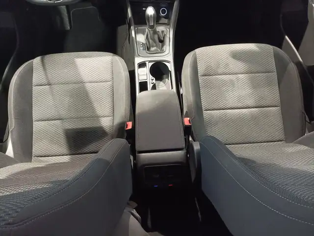 Volkswagen Touran view 14