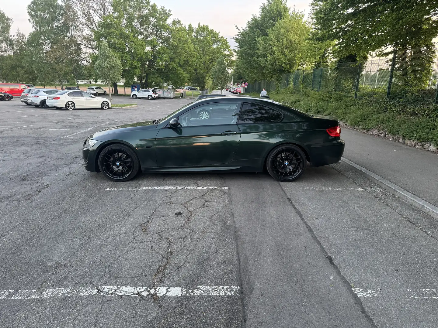 BMW 330 330d Coupe Aut. Grün - 2