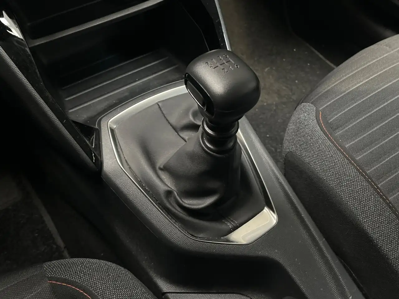 Peugeot 208 1.5 BlueHDi 100cv Active Pack, миниатюра 13