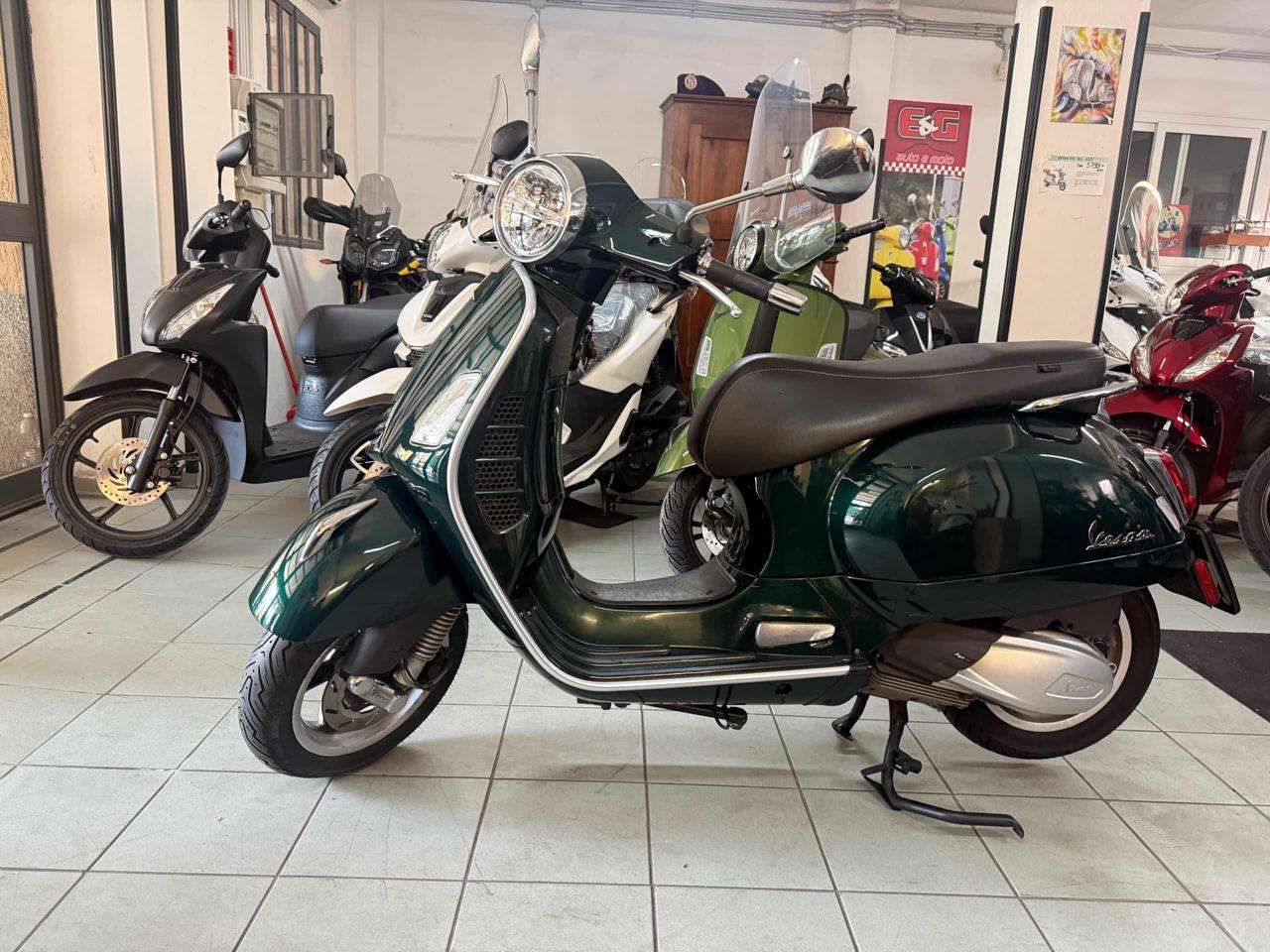 Piaggio Others Vespa GTS 300 Super GTS TOURING 10
