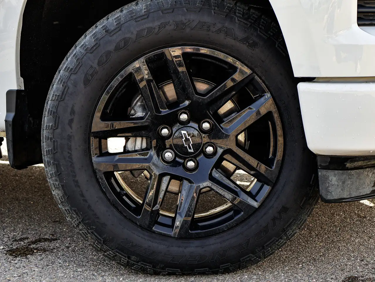 Chevrolet Silverado 1500 снимка Chevrolet Silverado 1500