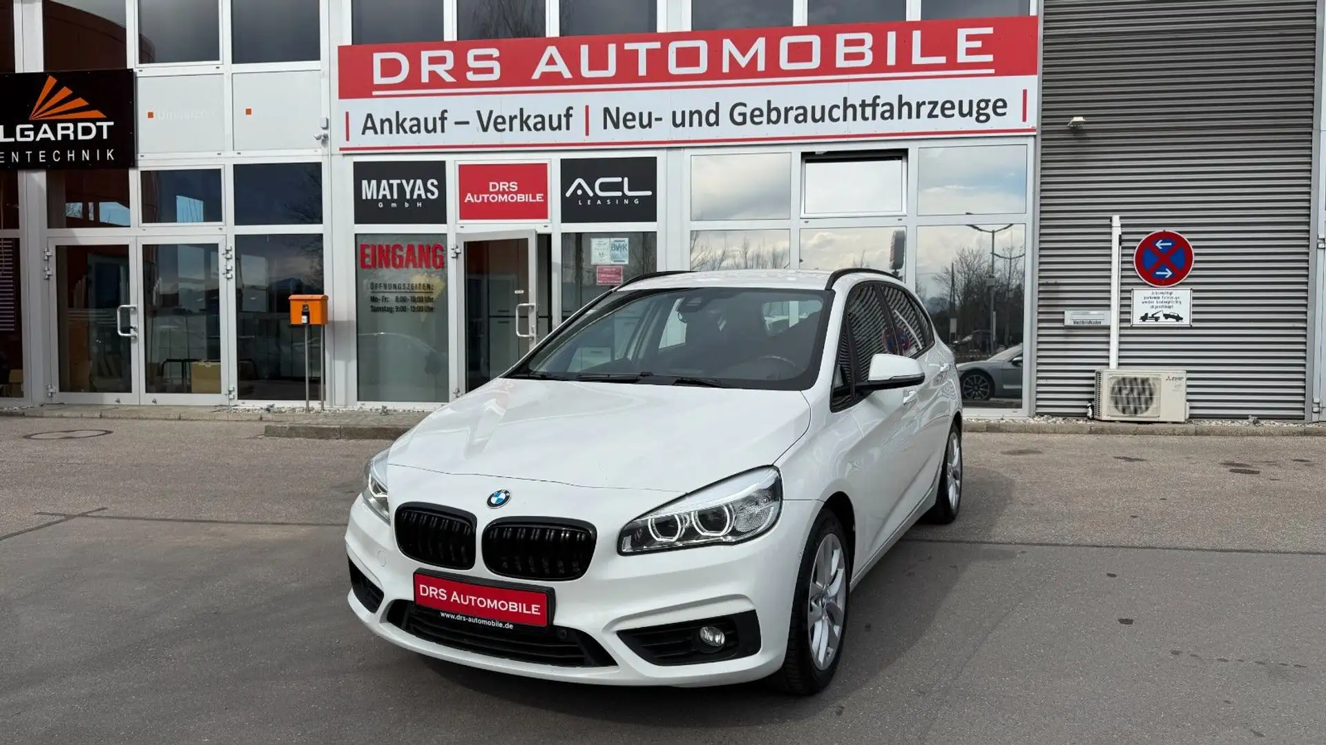 BMW 220 Active Tourer 220 d xDrive/Navi/LED/Sportzsitze Weiß - 1