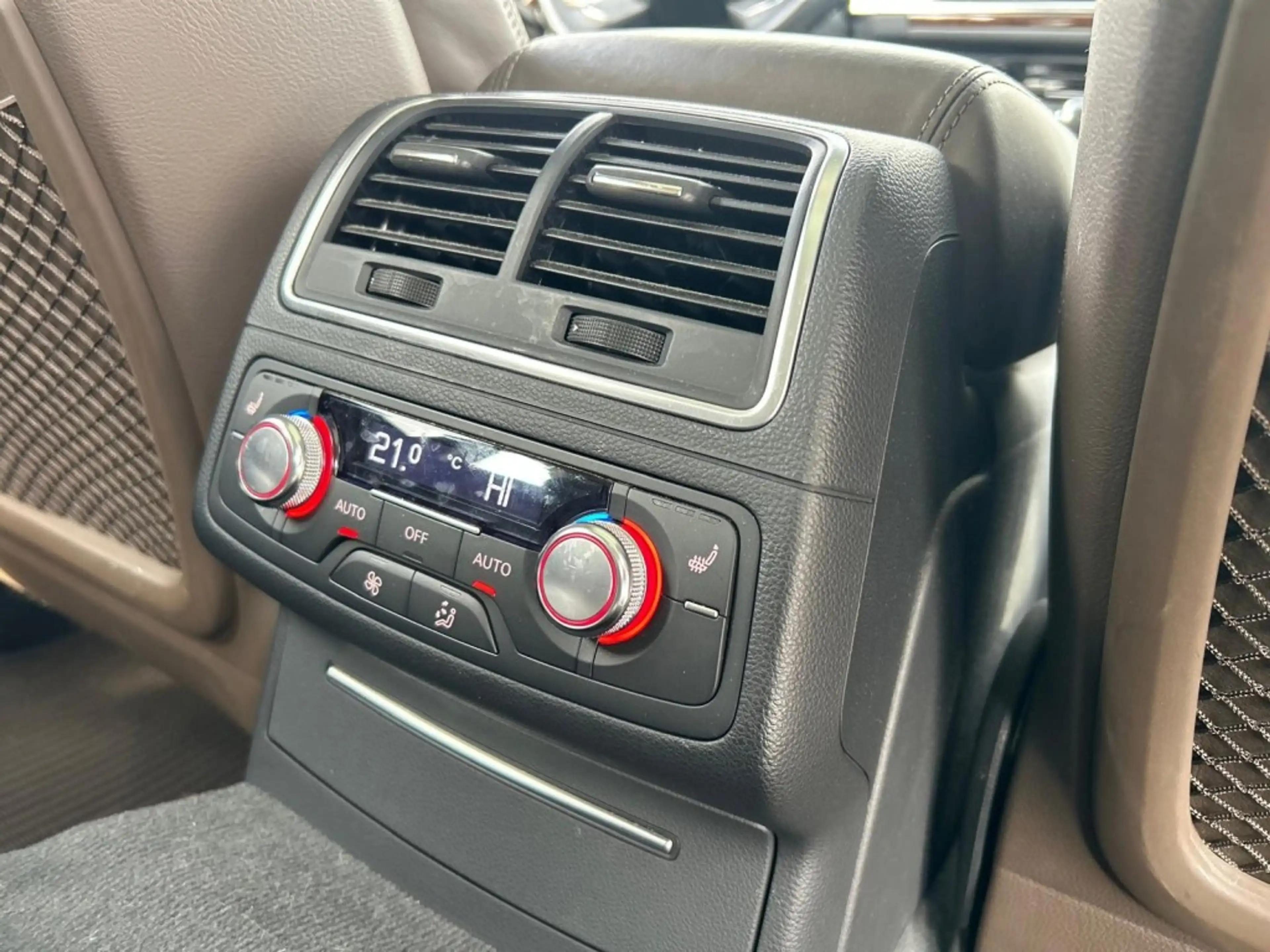 Audi A6 allroad 3.0 biTDI Premium Ed. Matrix, Pano, Leder, Trekhaa — photo 28