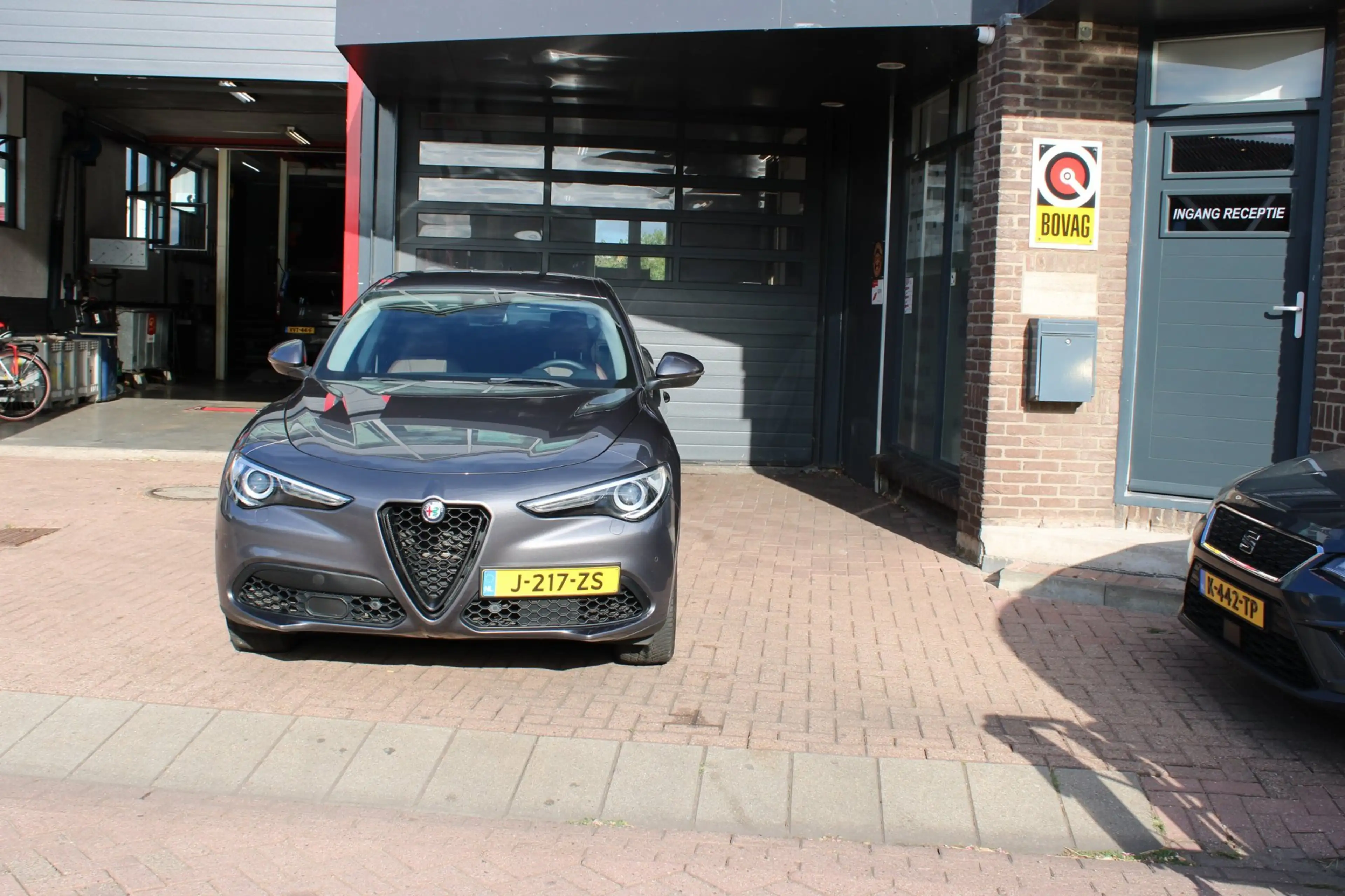 Alfa Romeo Stelvio 2.0 T AWD Sprint — photo 6