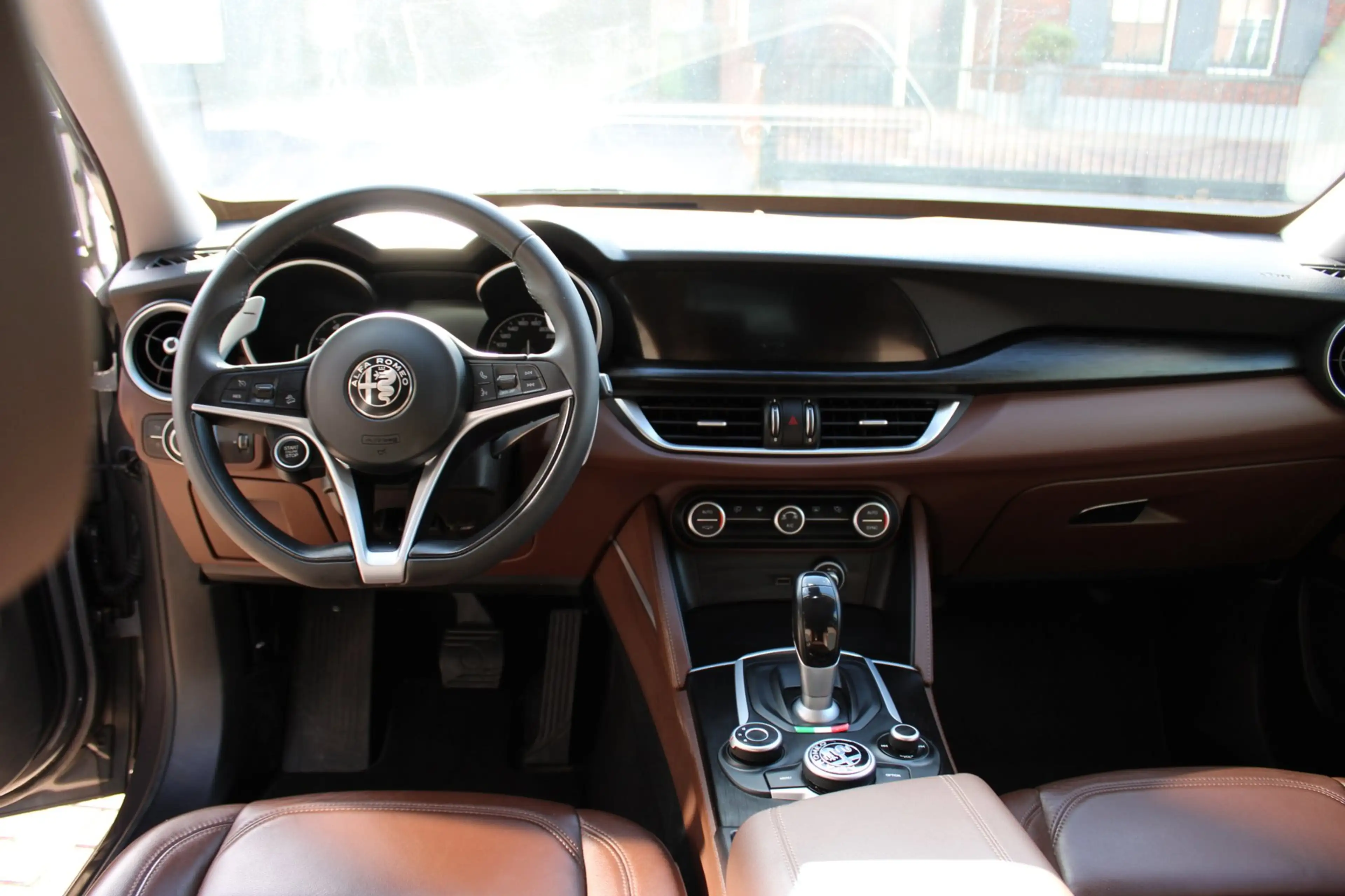 Alfa Romeo Stelvio 2.0 T AWD Sprint — photo 10