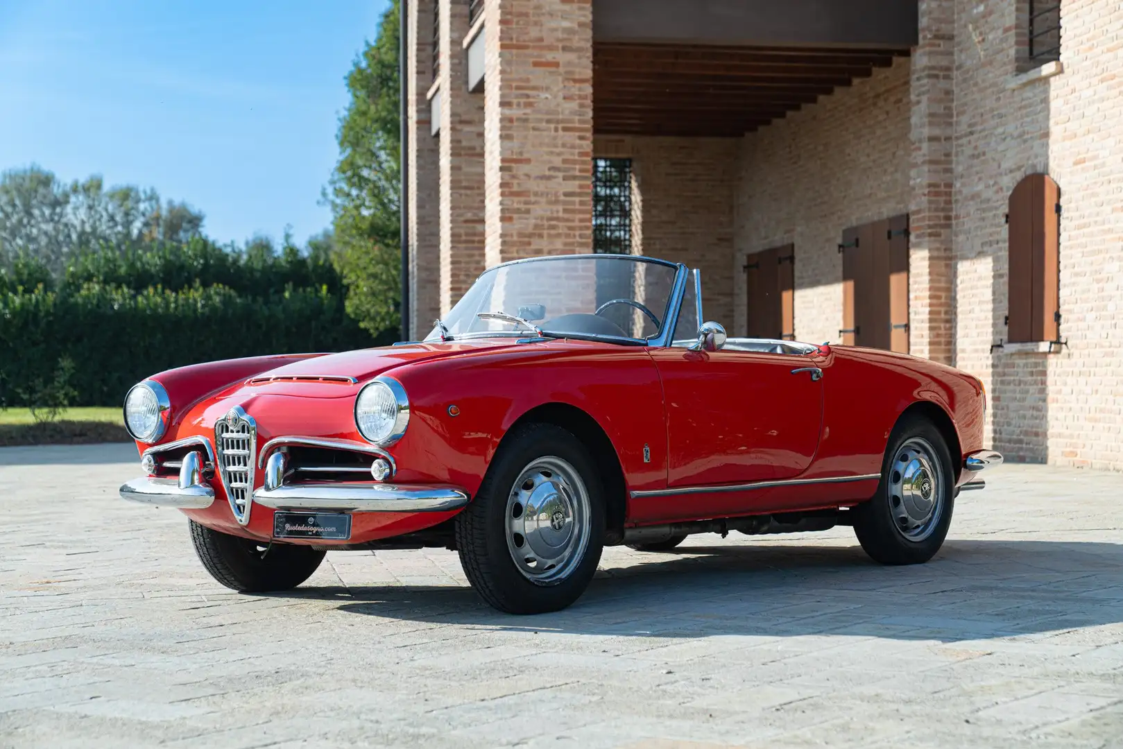 Alfa Romeo Giulia Spider Rosso - 1