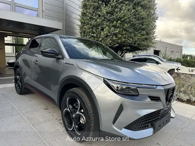Alfa Romeo Junior view 3