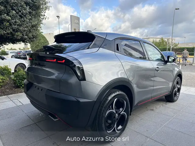 Alfa Romeo Junior view 4