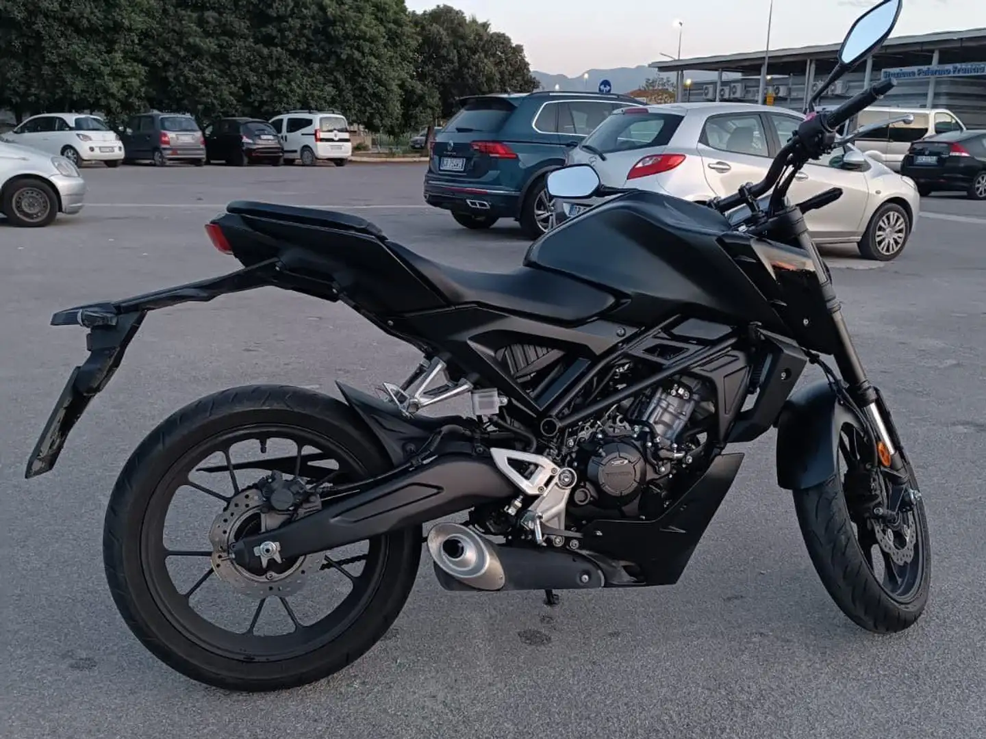 Honda CBR 125 Negru - 2