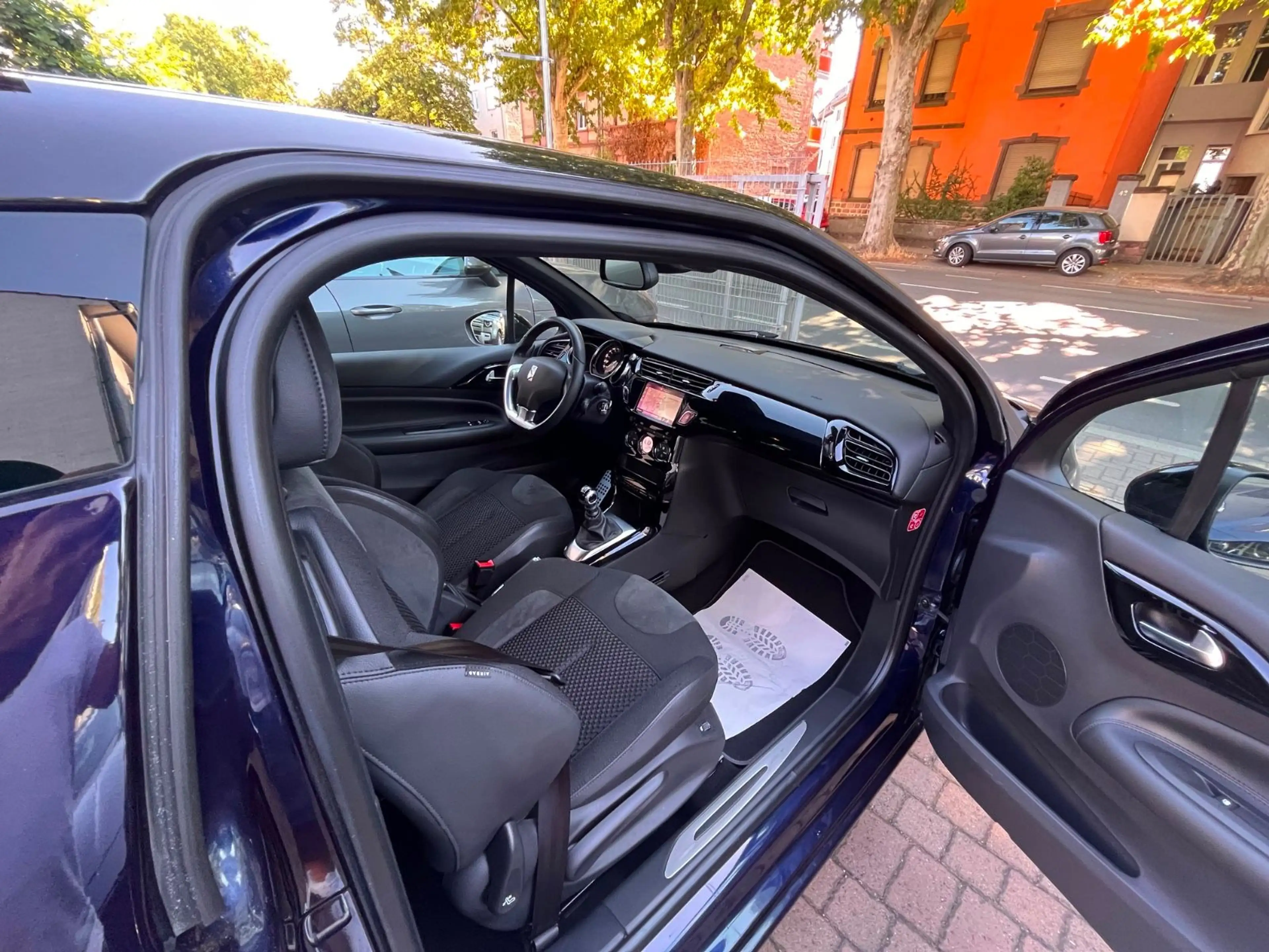 Citroen DS3 SportChic 1.Hand  Full-LED Navi kamera — photo 14