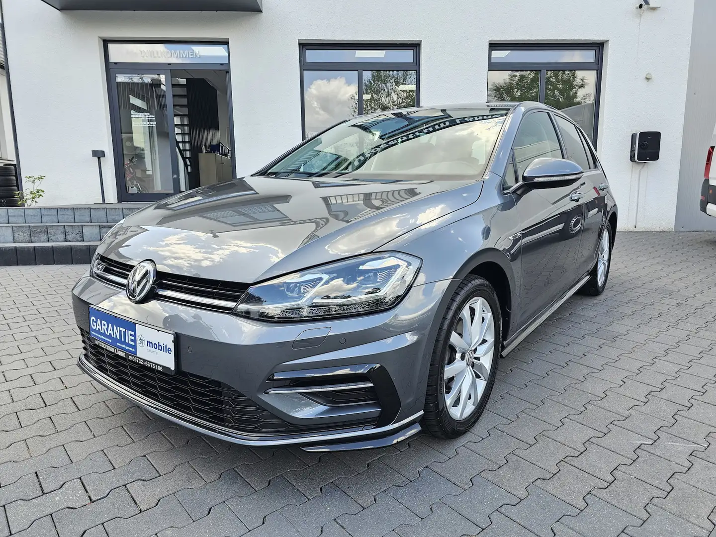 Volkswagen Golf 1.5 TSI Highline R-Line NAVI ACC LED PDC Gris - 1