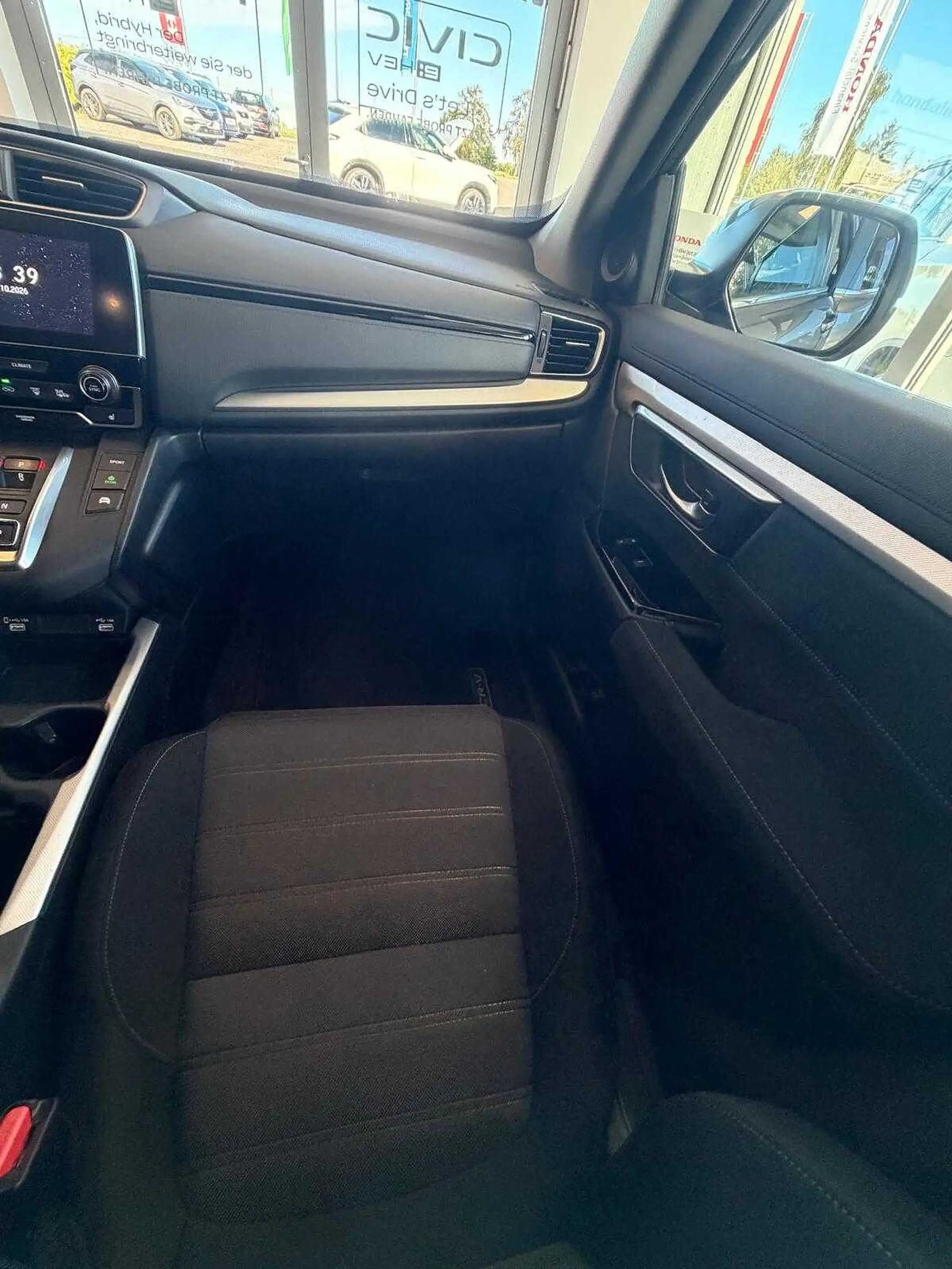Honda CR-V Hybrid e:HEV 2.0 i-MMD 2WD Elegance — photo 24