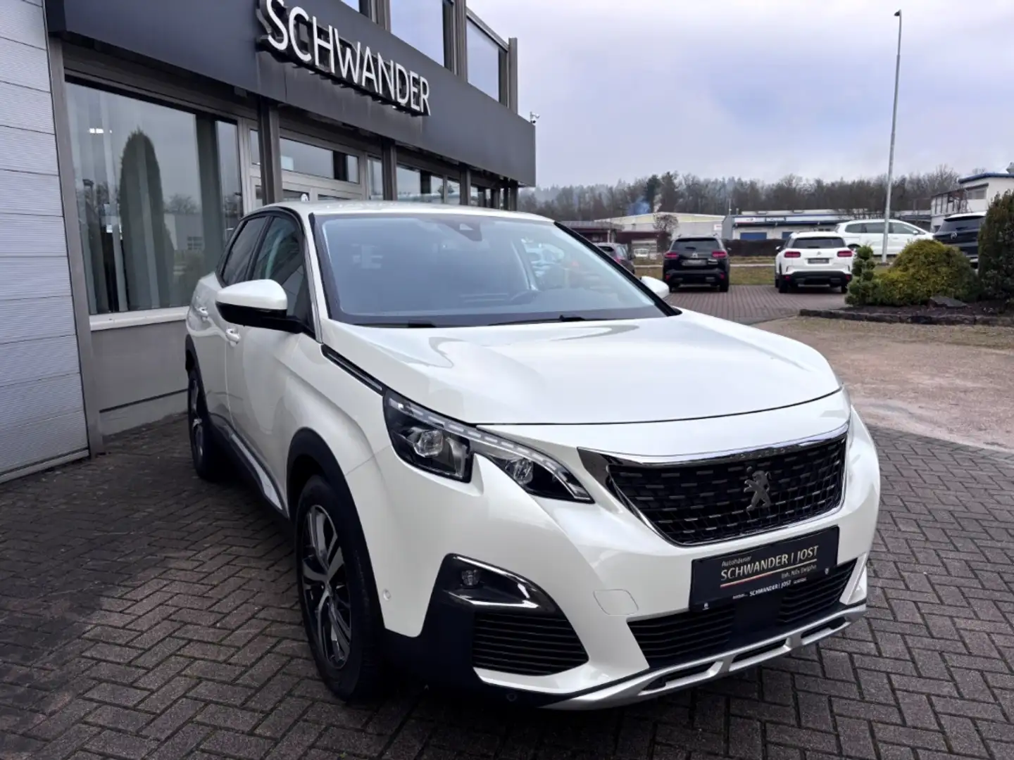 Peugeot 3008 Allure Weiß - 2