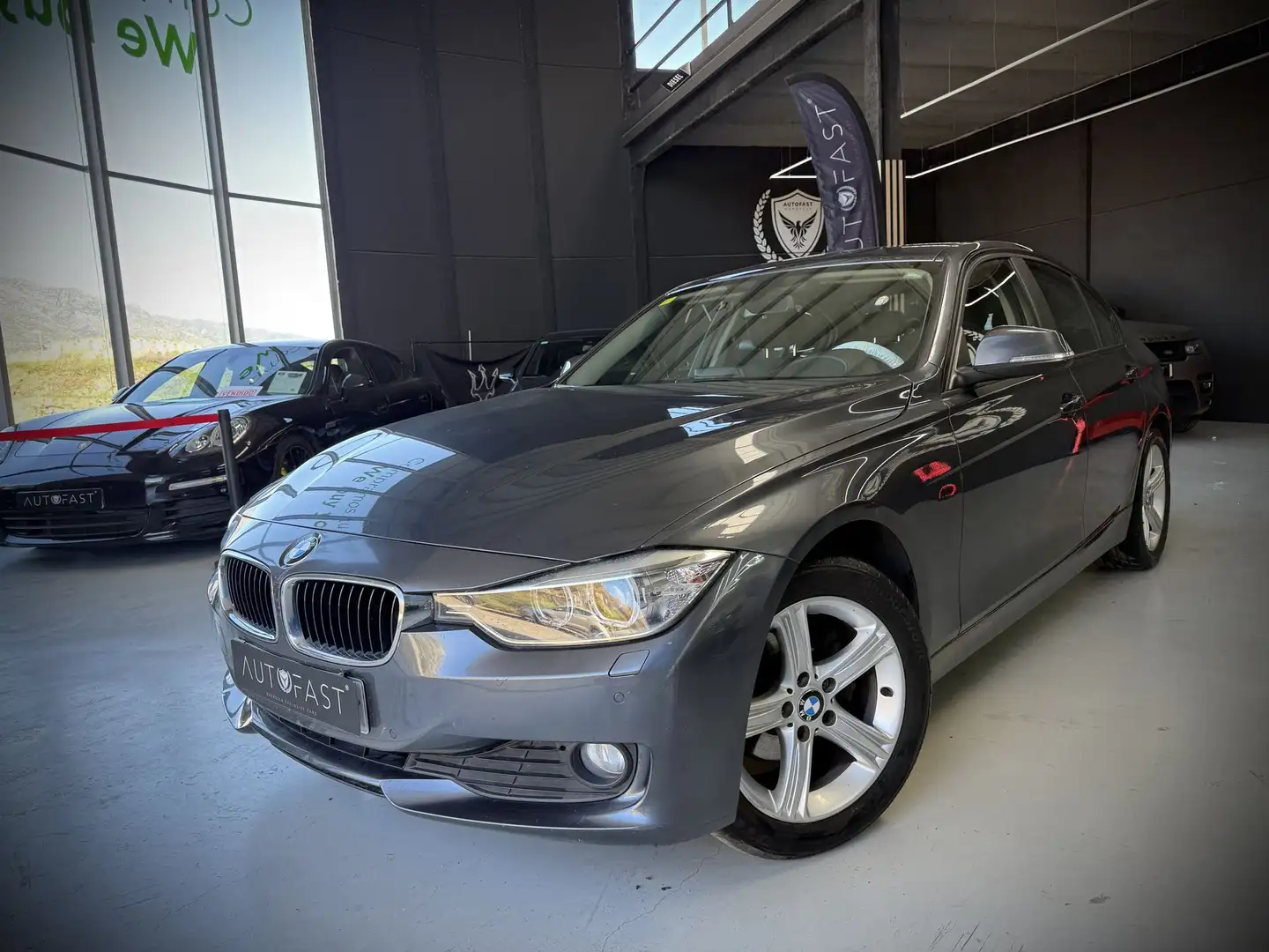 BMW 318 318d Gris - 1