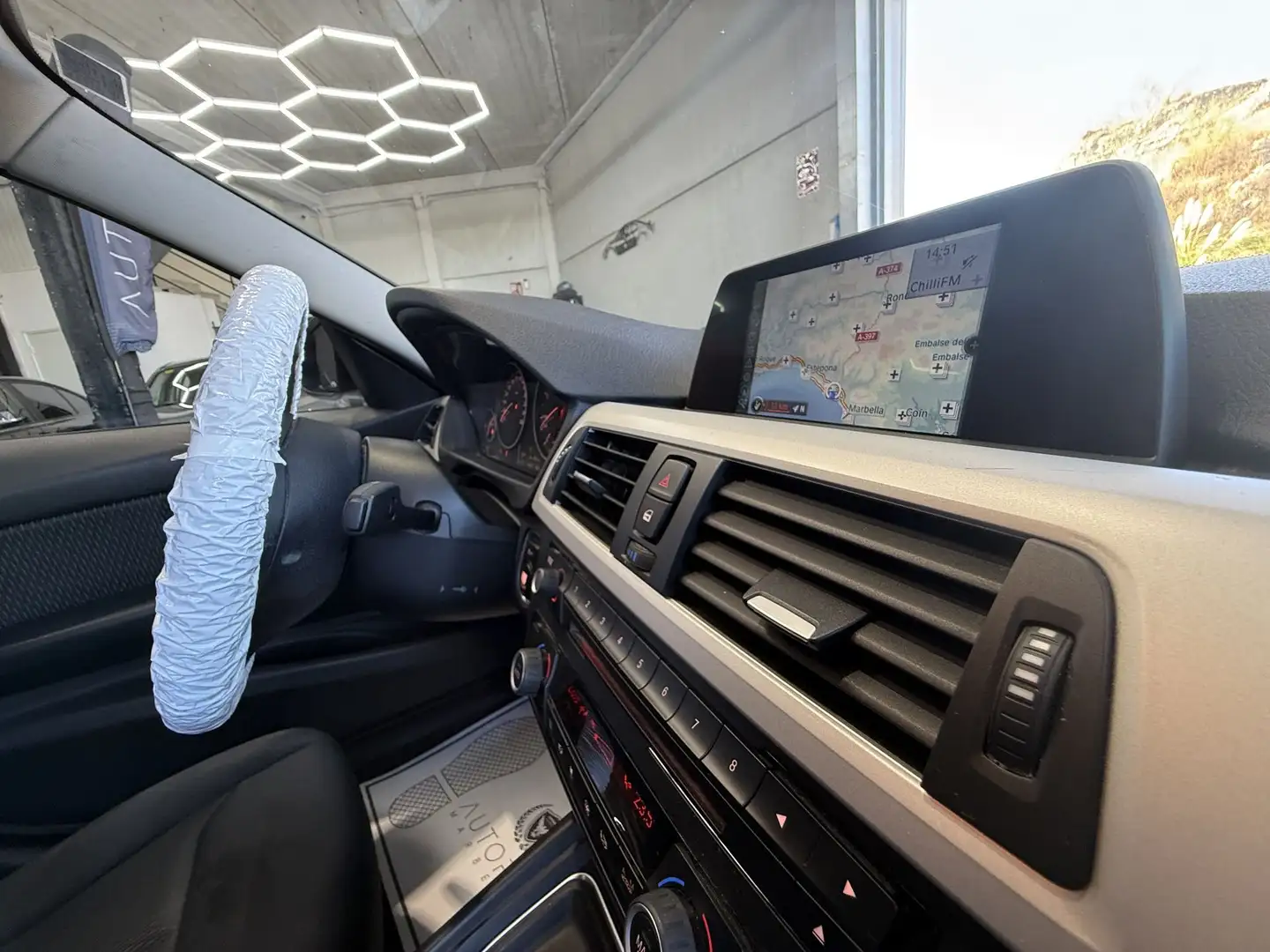 BMW 318 318d Gris - 2