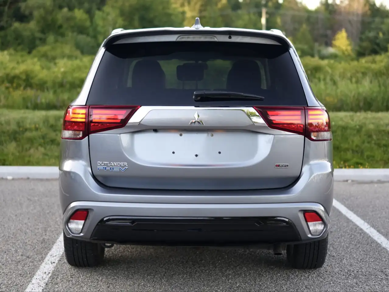 Mitsubishi Outlander снимка Mitsubishi Outlander