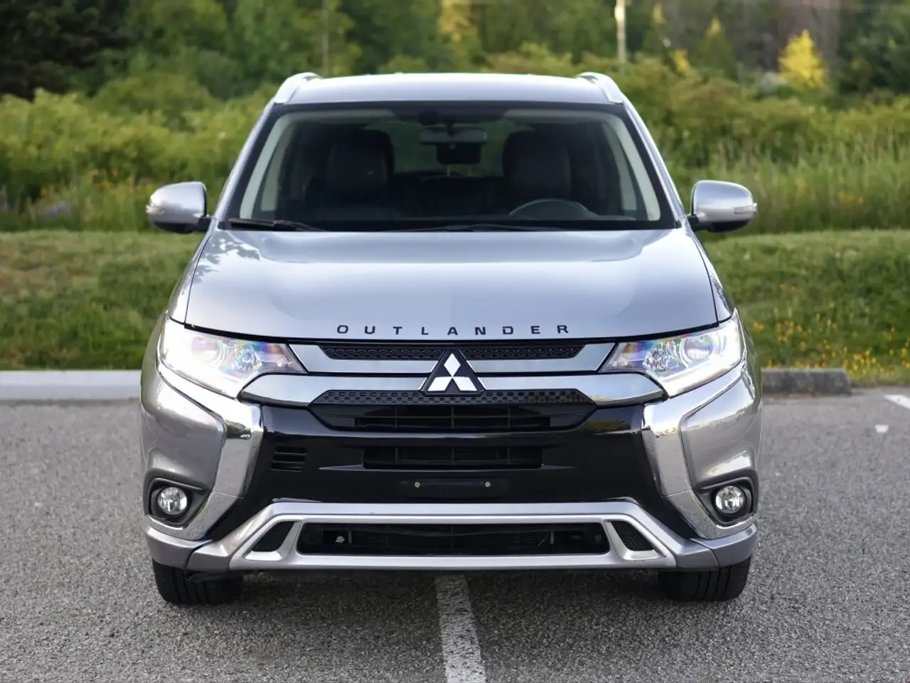 Mitsubishi Outlander снимка Mitsubishi Outlander