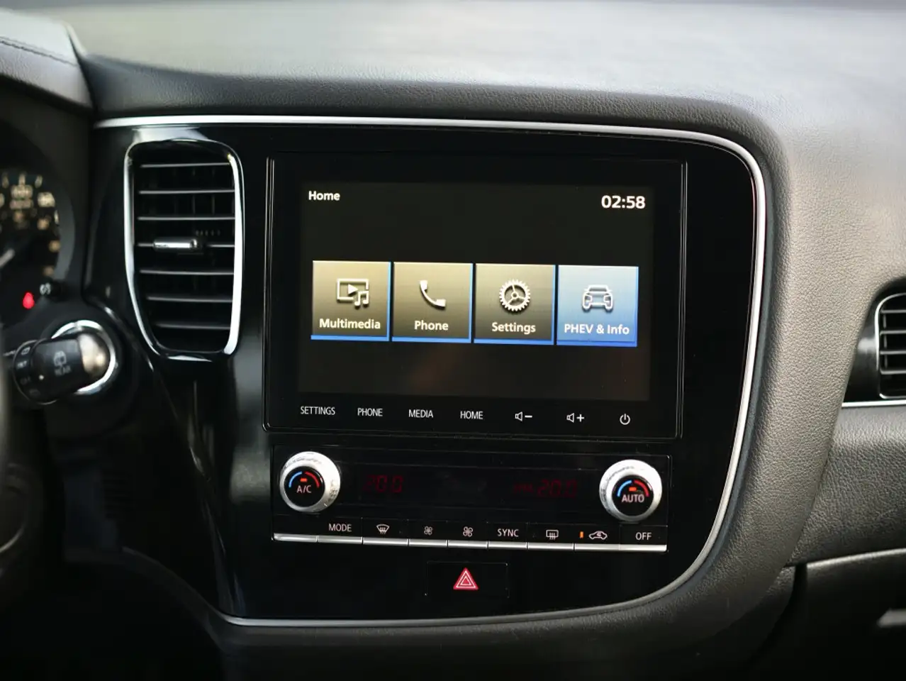 Mitsubishi Outlander снимка Mitsubishi Outlander