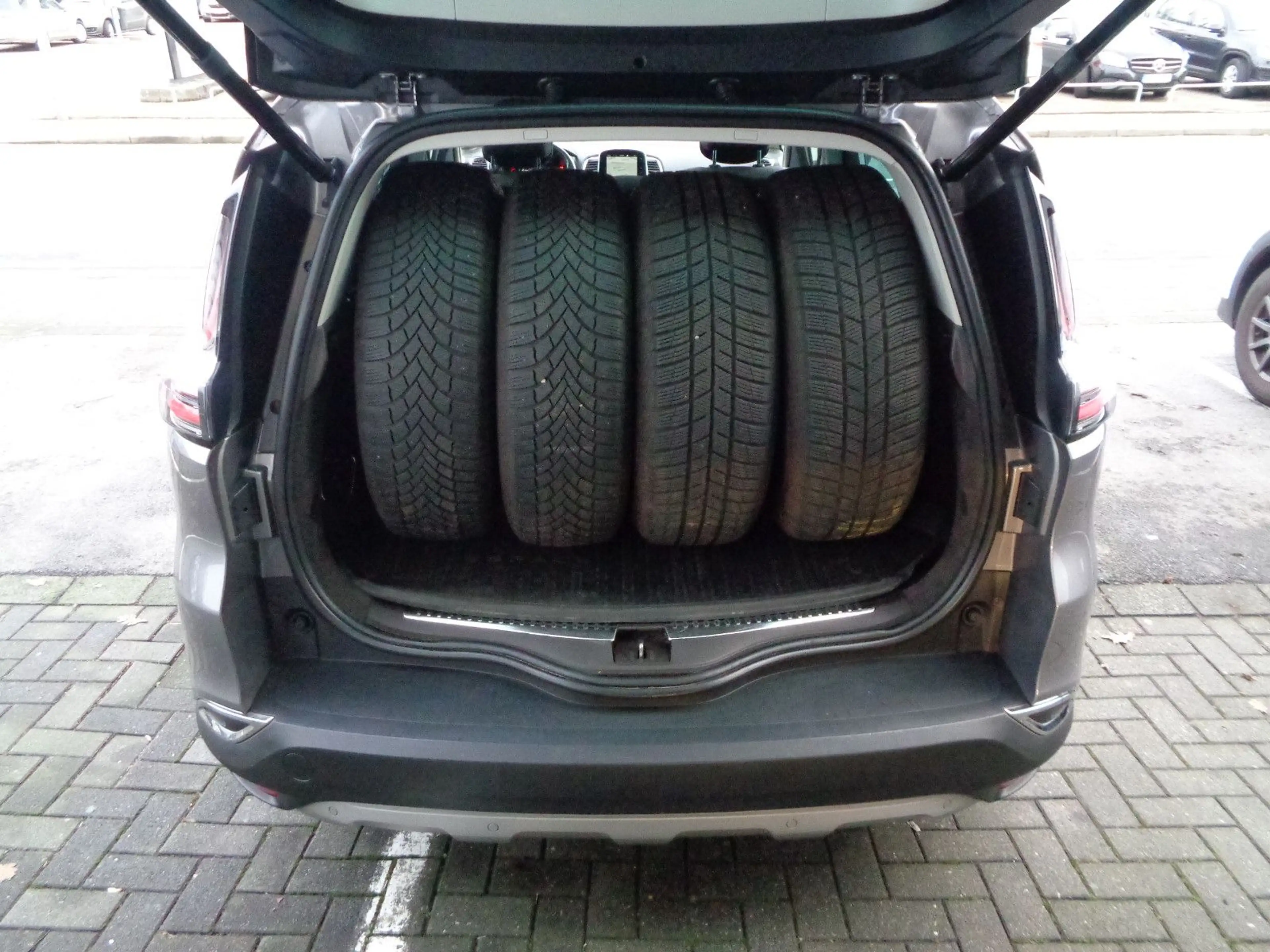 Renault Espace V Bus. Ed. 160 DCI AUTOM*PANO*KAM*LED*TOP — photo 9