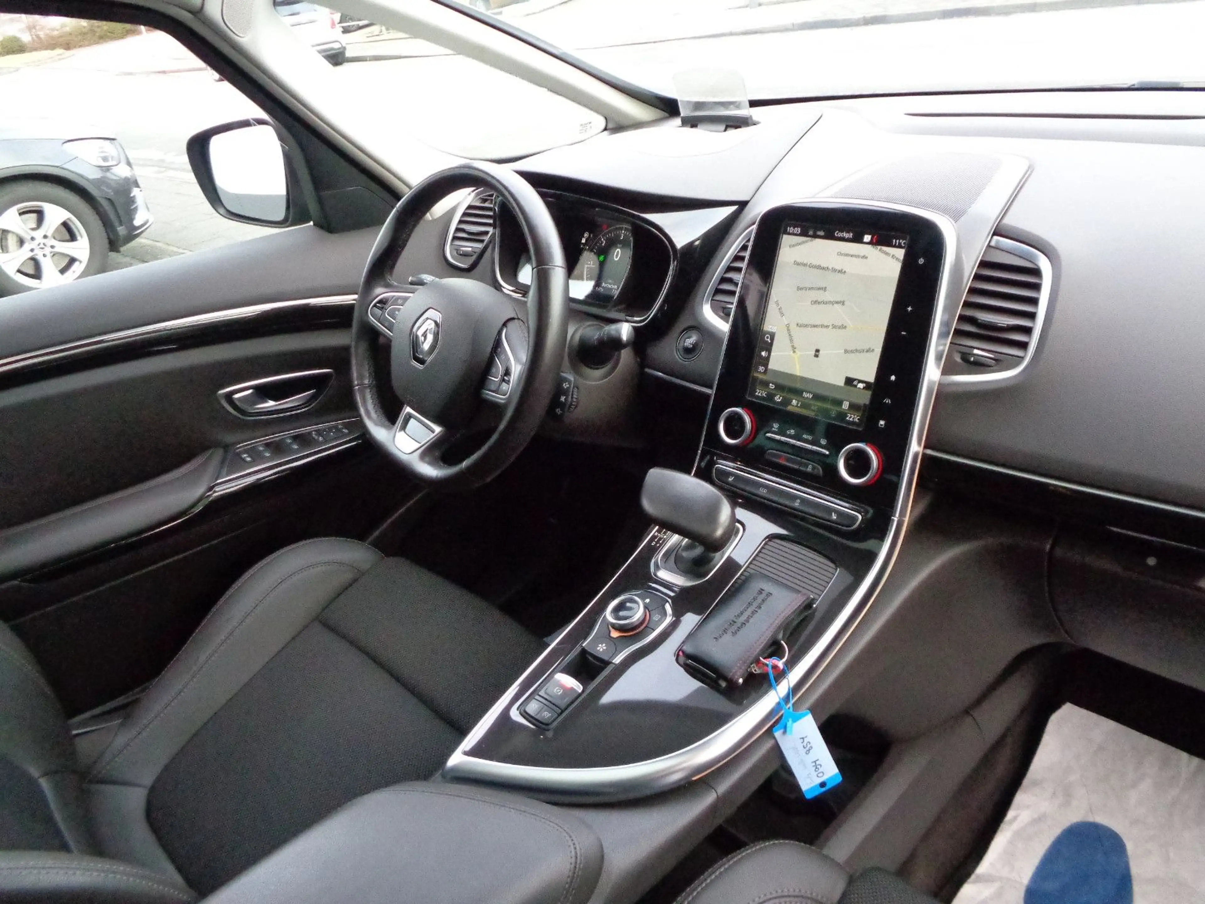 Renault Espace V Bus. Ed. 160 DCI AUTOM*PANO*KAM*LED*TOP — photo 14