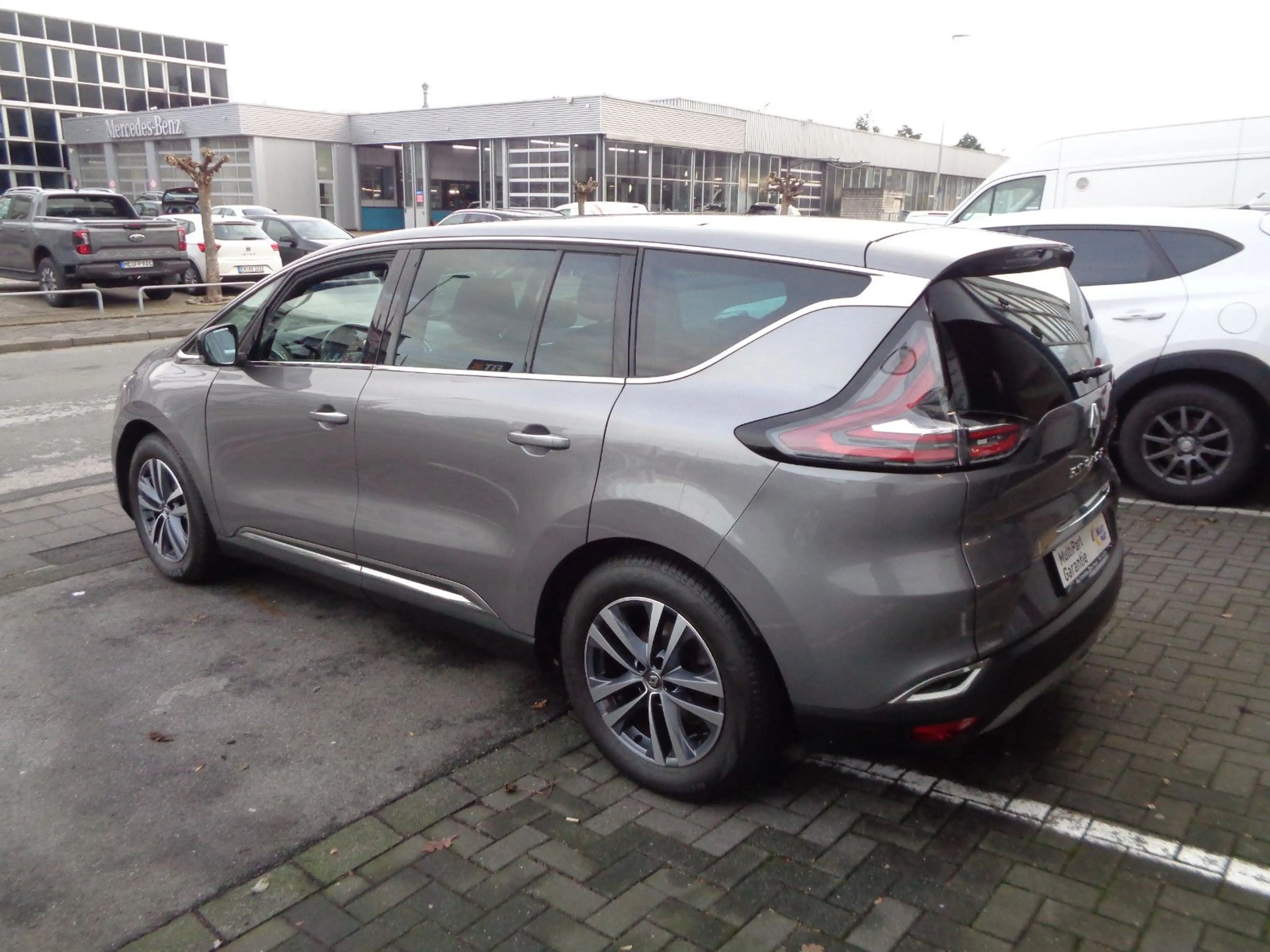Renault Espace V Bus. Ed. 160 DCI AUTOM*PANO*KAM*LED*TOP — photo 4