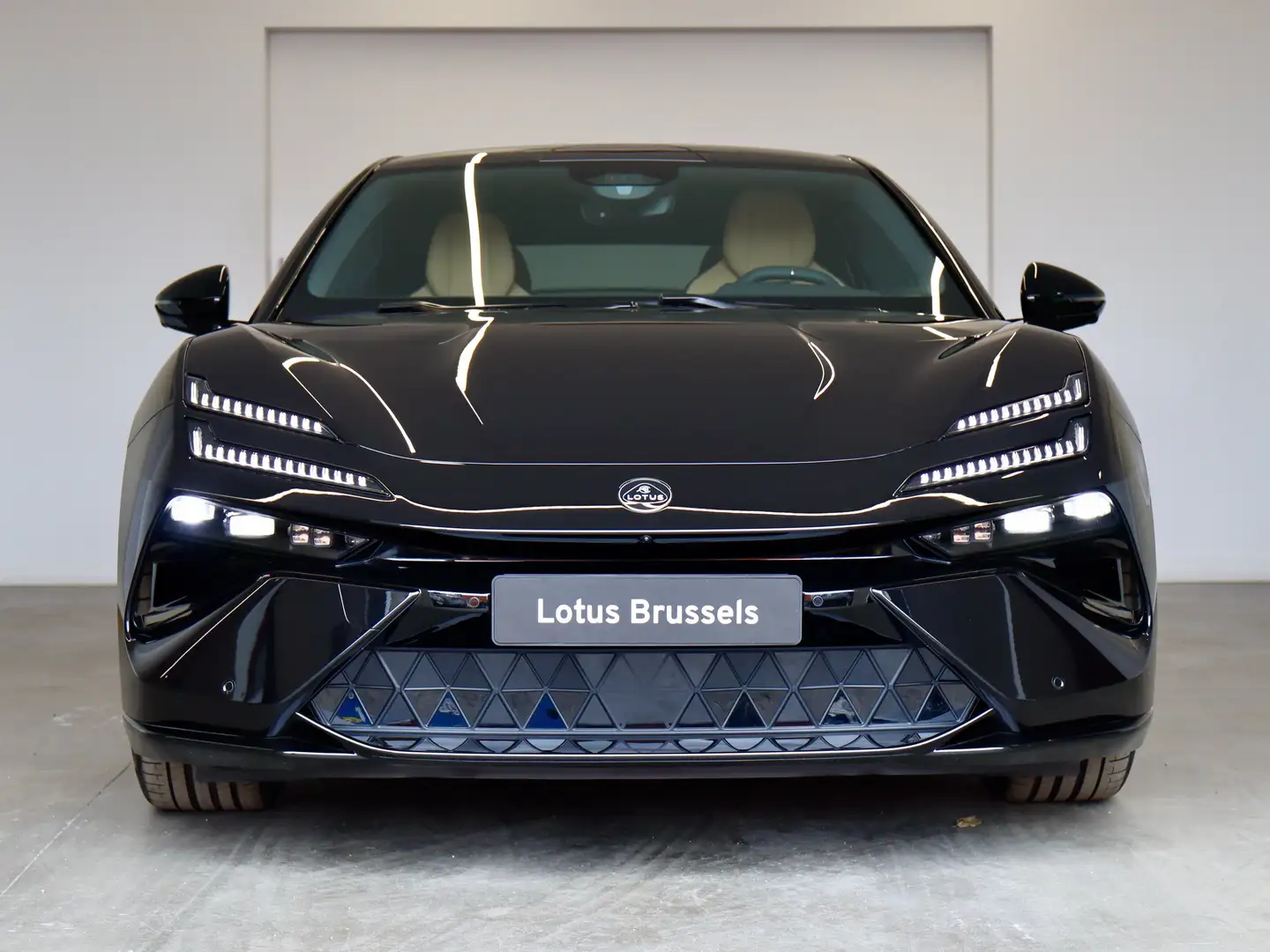 Lotus Emeya Emeya 600 GT SE Noir - 1
