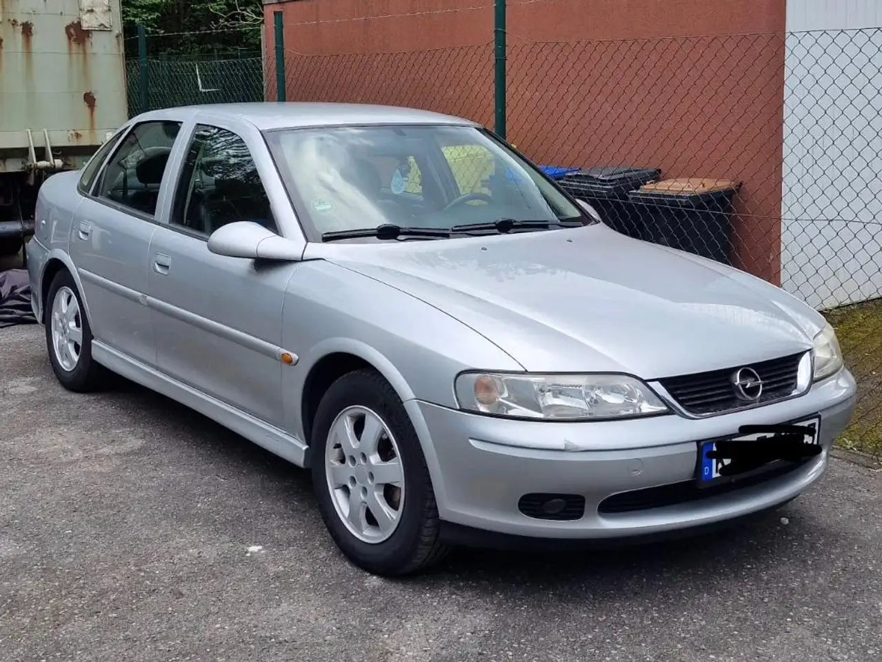 Opel Vectra 1.6, foto 2