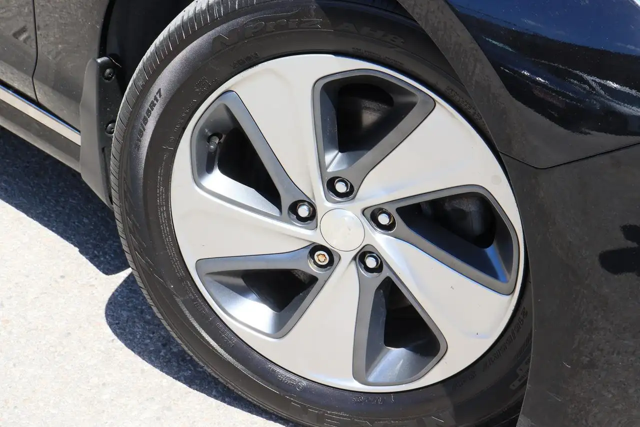 Hyundai SONATA снимка Hyundai SONATA