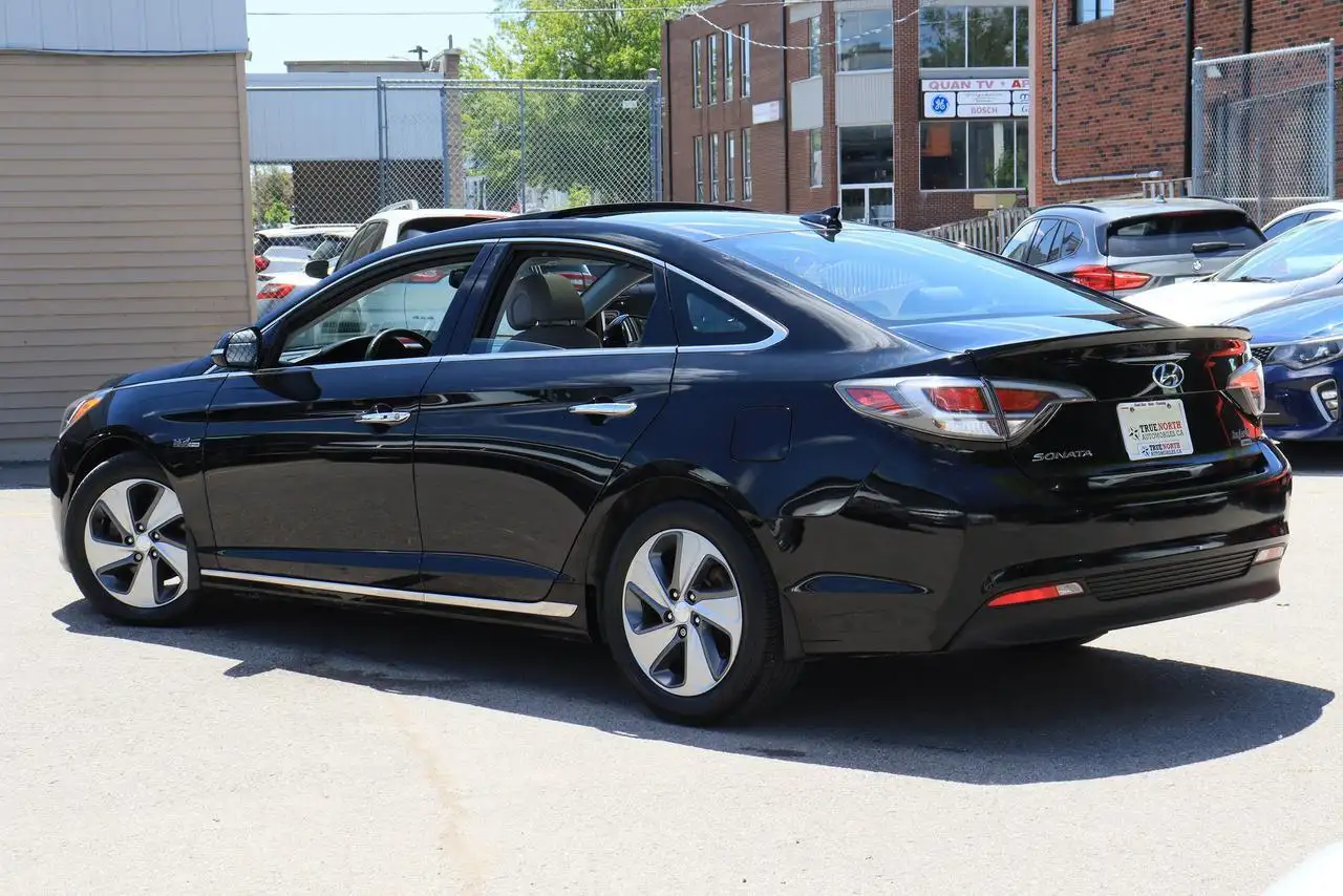 Hyundai SONATA снимка Hyundai SONATA