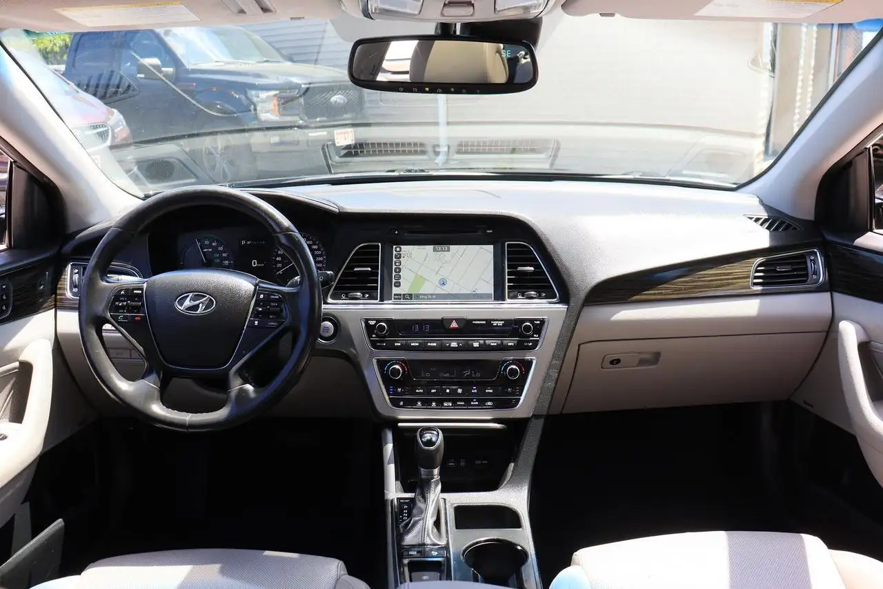 Hyundai SONATA снимка Hyundai SONATA