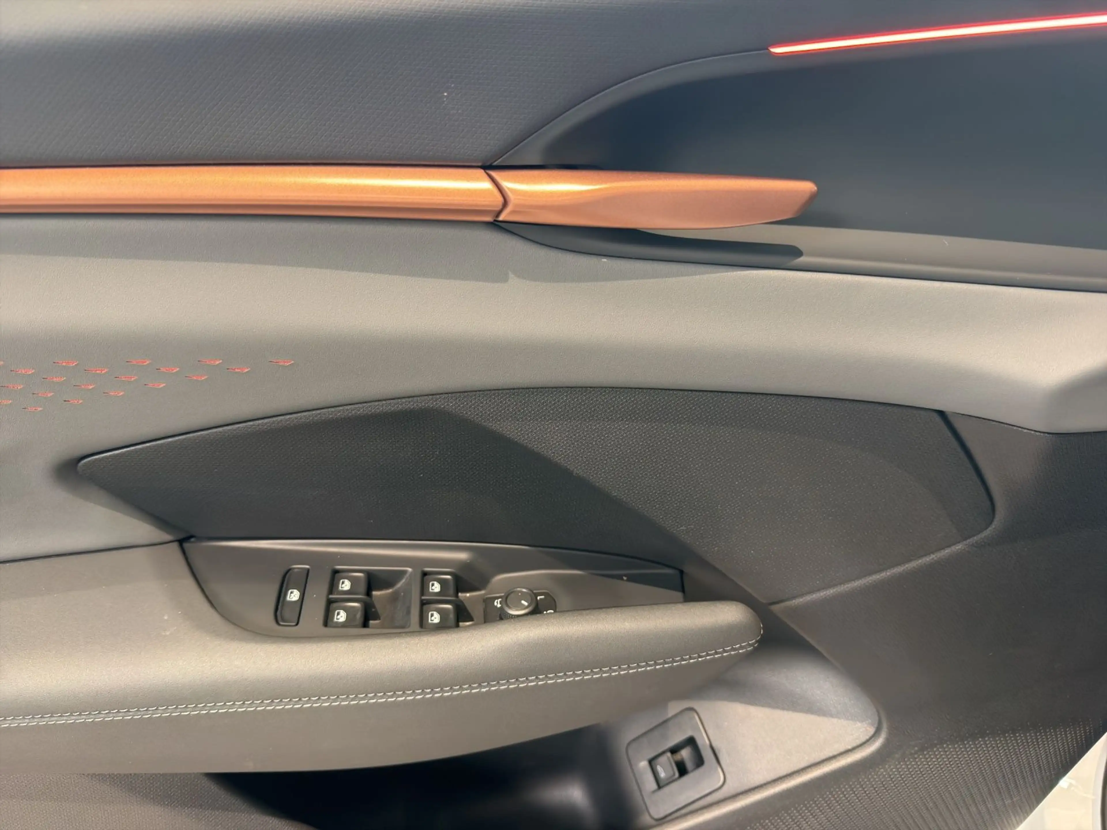 CUPRA Terramar 1.5 eTSI HEAD-UP 360° eSITZE NAVI — photo 8