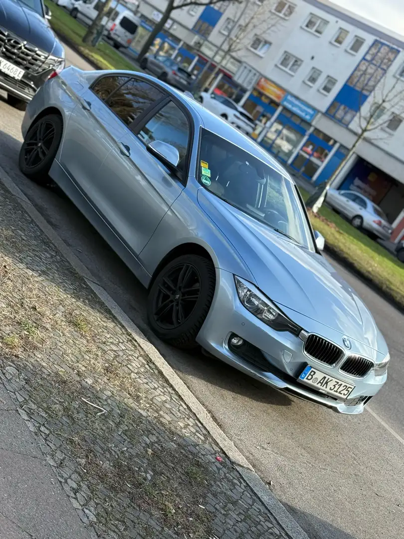 BMW 316 316i Aut. - 1