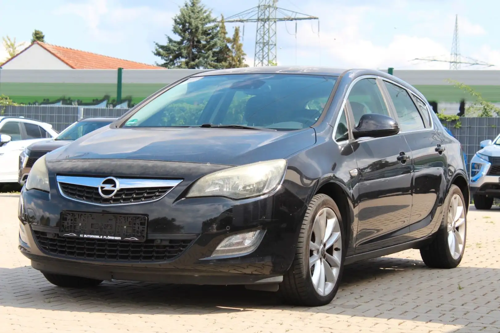 Opel Astra J 1.4 Lim. 5-trg. Sport Navi Sportsitze Schwarz - 1