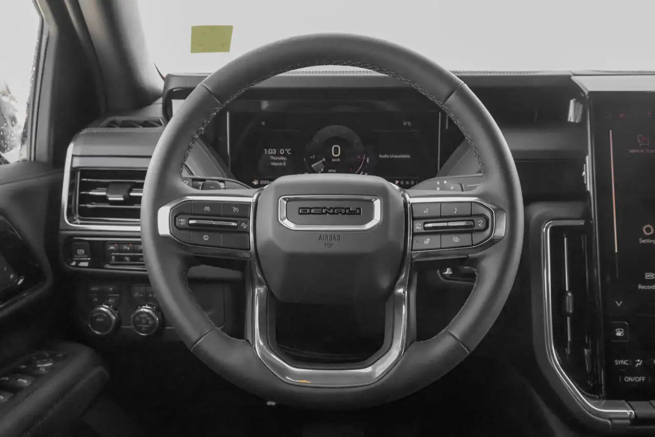 GMC Yukon снимка GMC Yukon