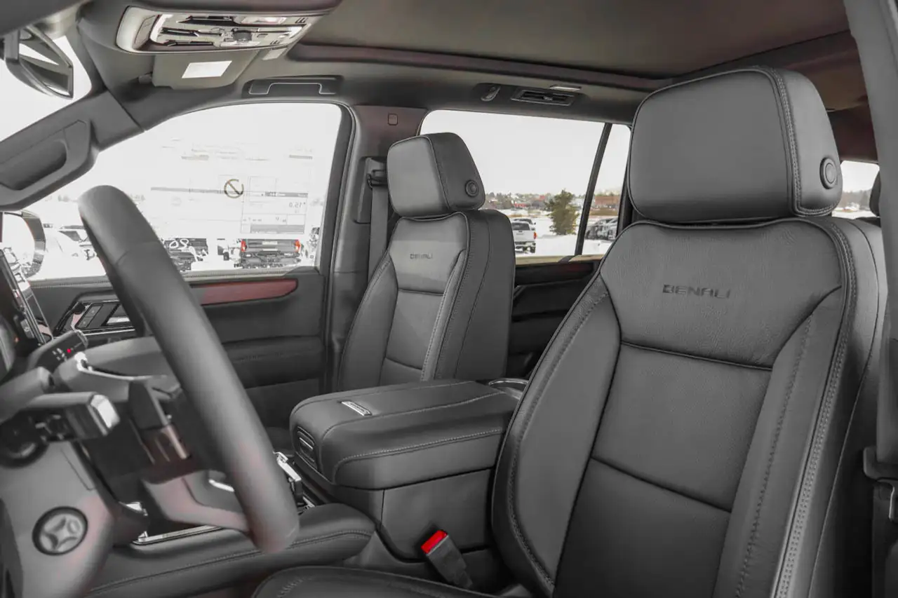 GMC Yukon снимка GMC Yukon
