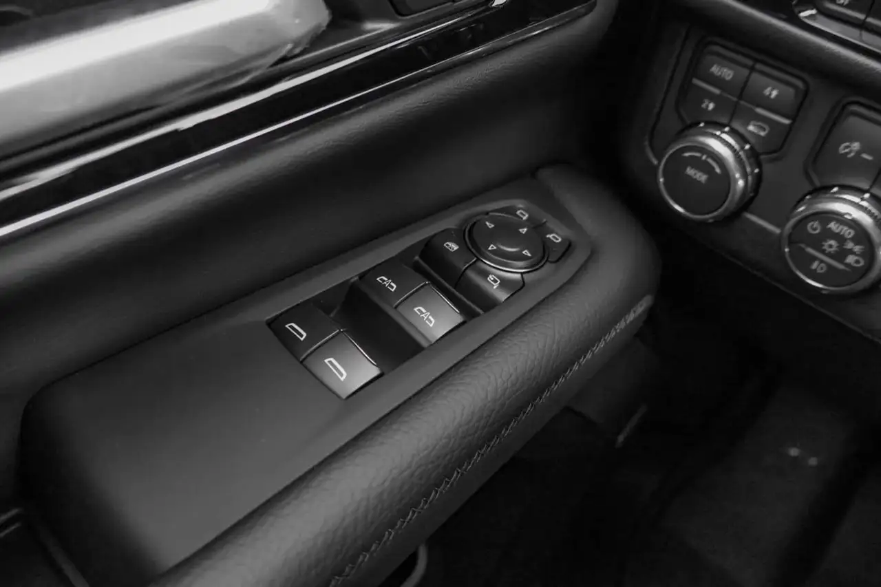 GMC Yukon снимка GMC Yukon