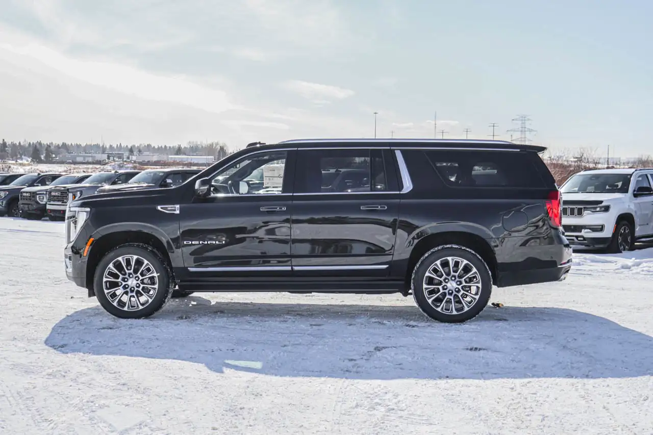 GMC Yukon снимка GMC Yukon