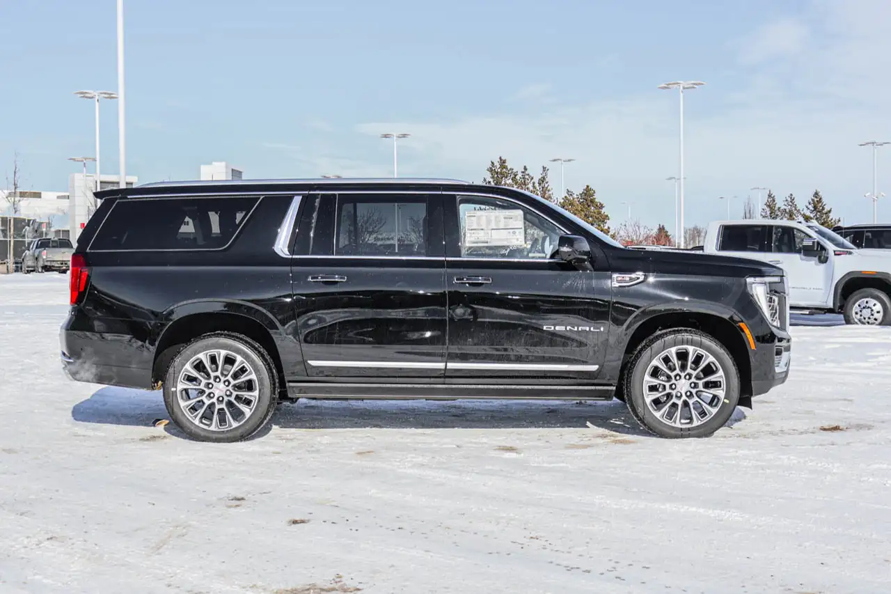 GMC Yukon снимка GMC Yukon