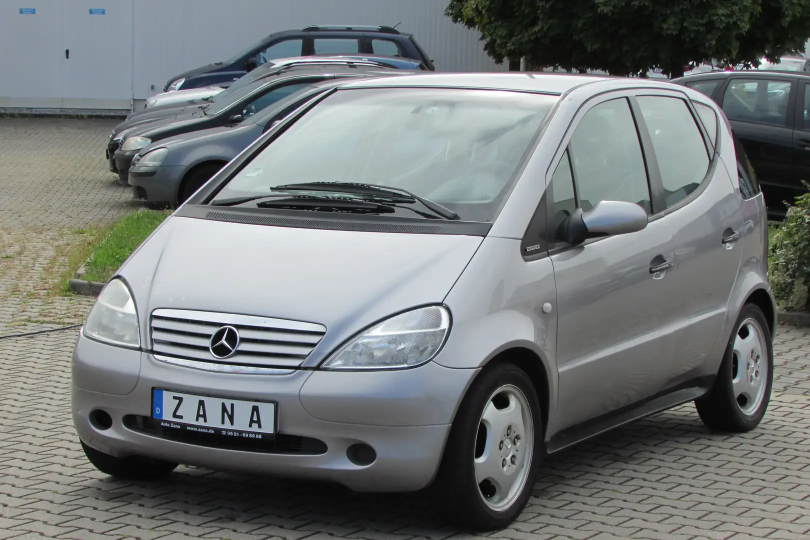 Mercedes-Benz A 190 A 190 Elegance Gris - 1