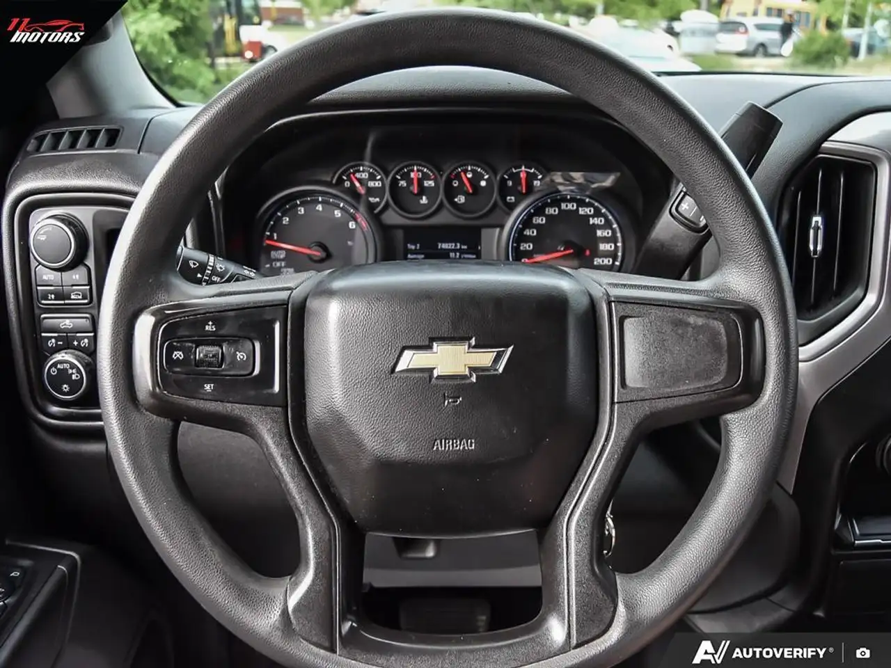 Chevrolet Silverado 1500 снимка Chevrolet Silverado 1500