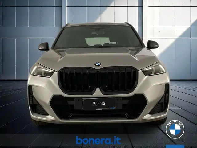 BMW X1 view 3
