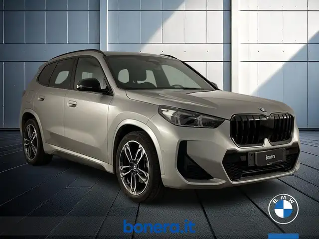 BMW X1 view 4