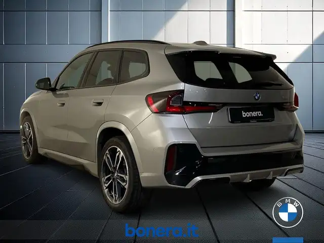 BMW X1 view 8