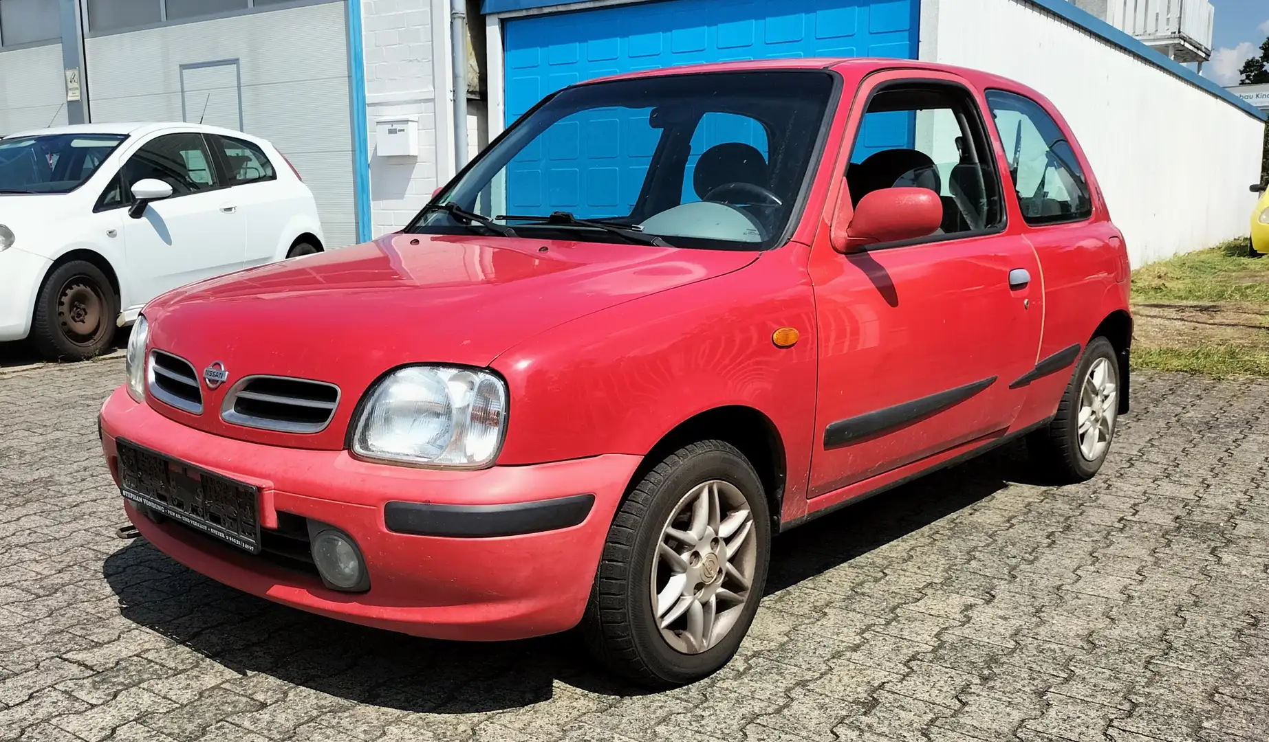 Nissan Micra Optimal für Fahranfänger/ Allwetterreifen Rot - 1