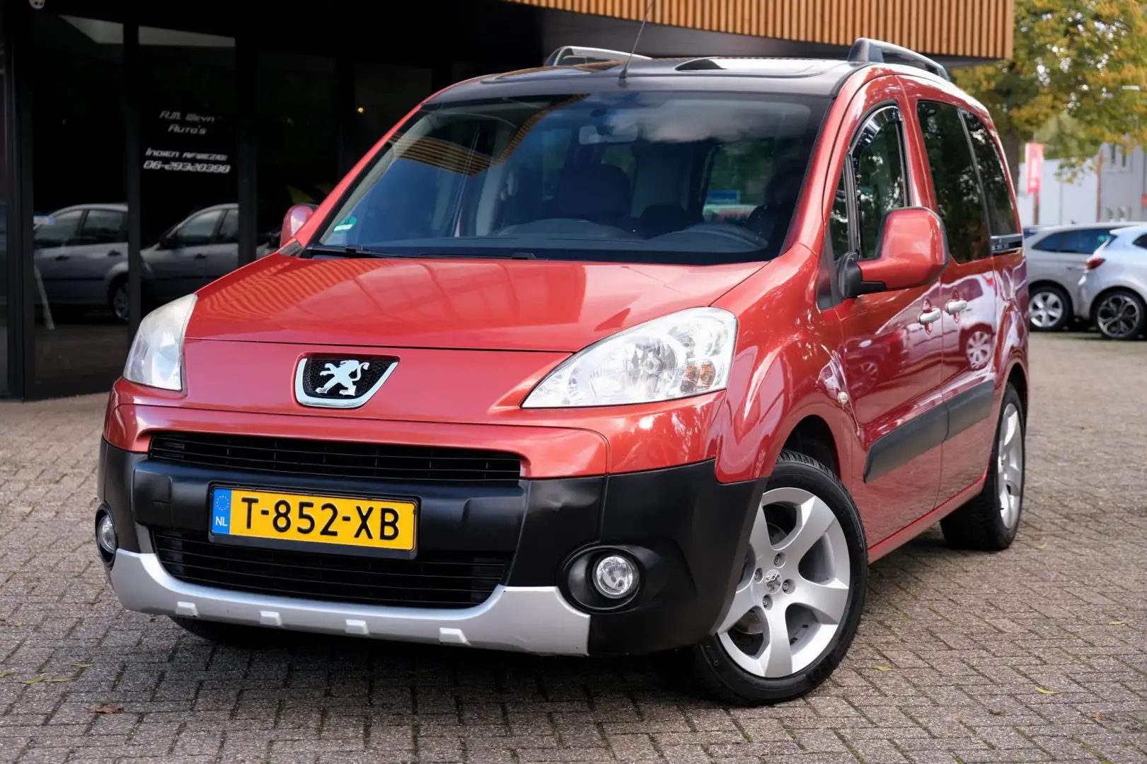 Peugeot Partner Tepee 1.6 VTi XT/Youngtimer/Panoramdak/Airco/5-Zit Rouge - 1