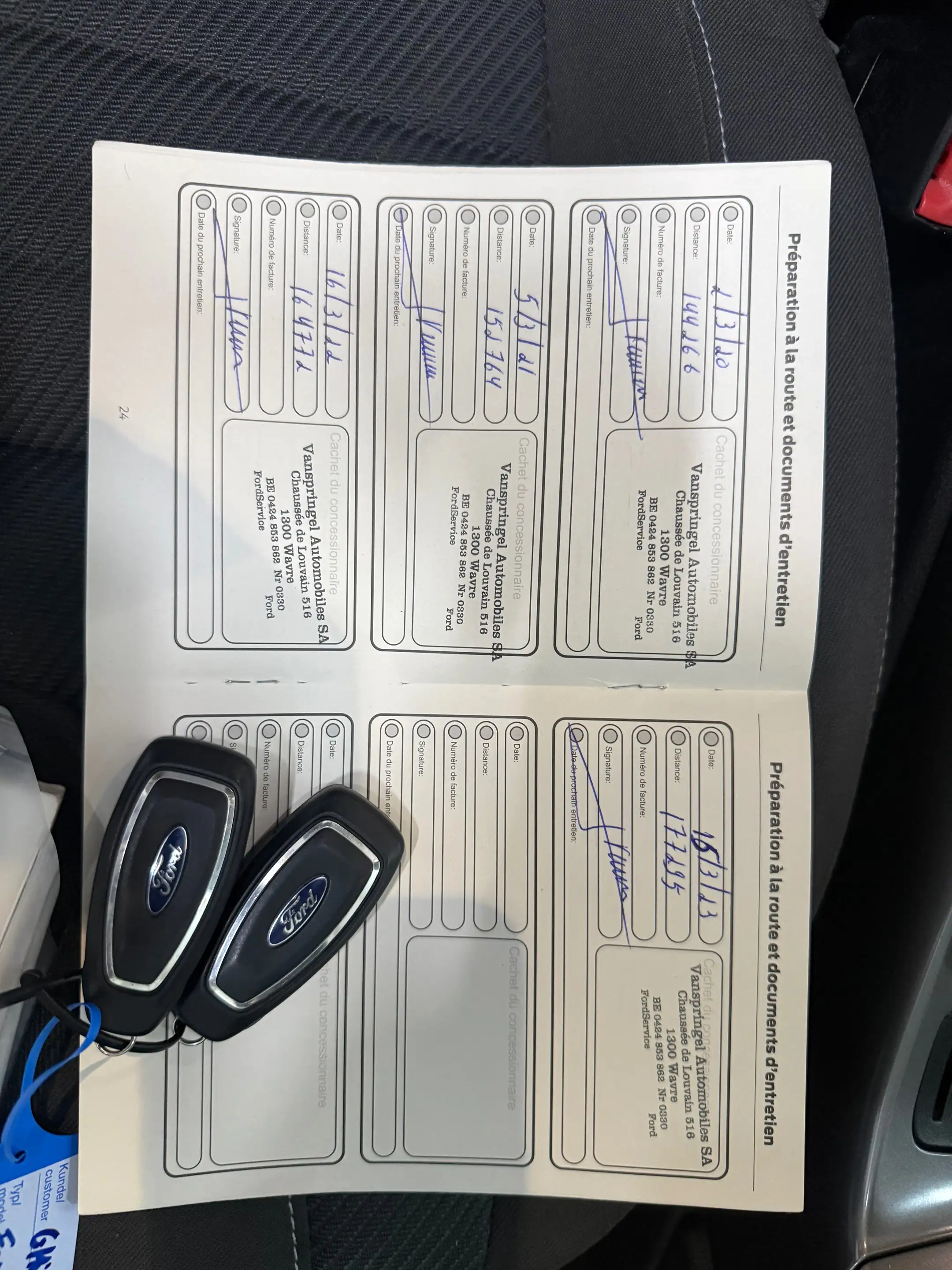Ford Kuga 2.0 TDCi Titanium - 1erMain - Carnet  - Toit Ouvrant — photo 15